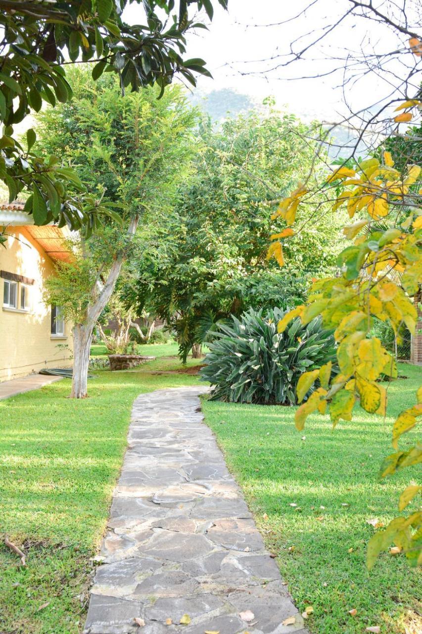 Casa Palomas Bed And Breakfast San Juan Cosala Exterior photo